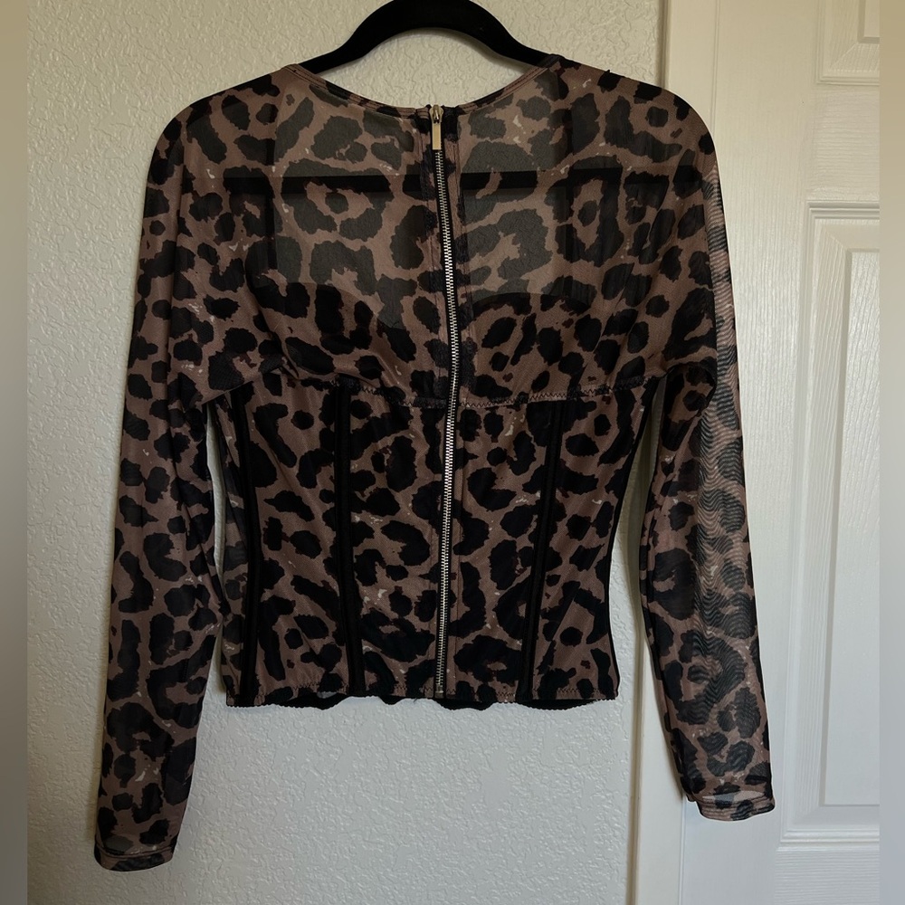 Miss Lola Leopard Print Long Sleeve Top - Picture 7 of 11